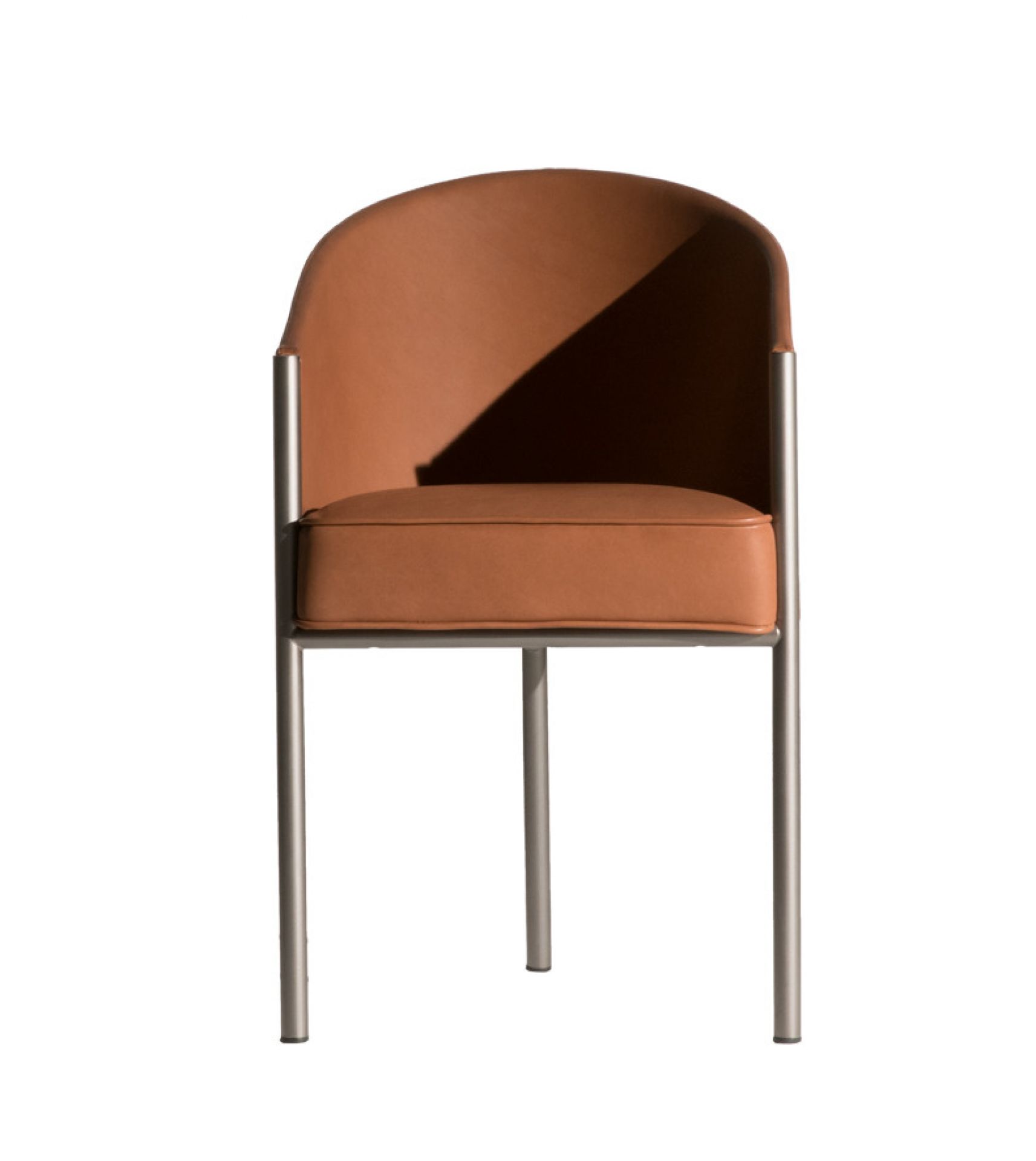 Costes Armchair von Driade: Leder Armlehnenstuhl in Braun mit Metallgestell, modernes Design.